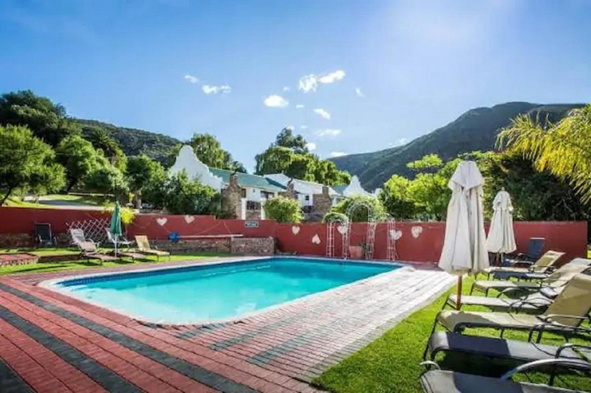 Old Mill Lodge, Seasonal Working Ostrich Farm & Restaurant, Oudtshoorn Quarto foto